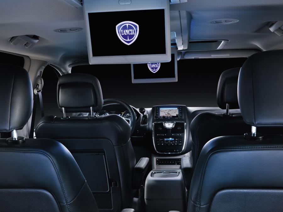  Lancia Voyager 2011 года  (фото 44 из 66)